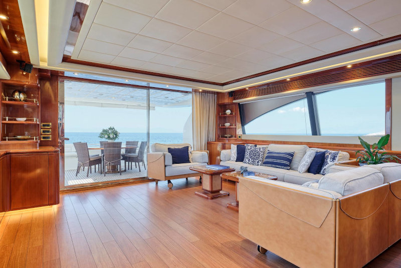 Estia Yi - Luxury Greek Charter